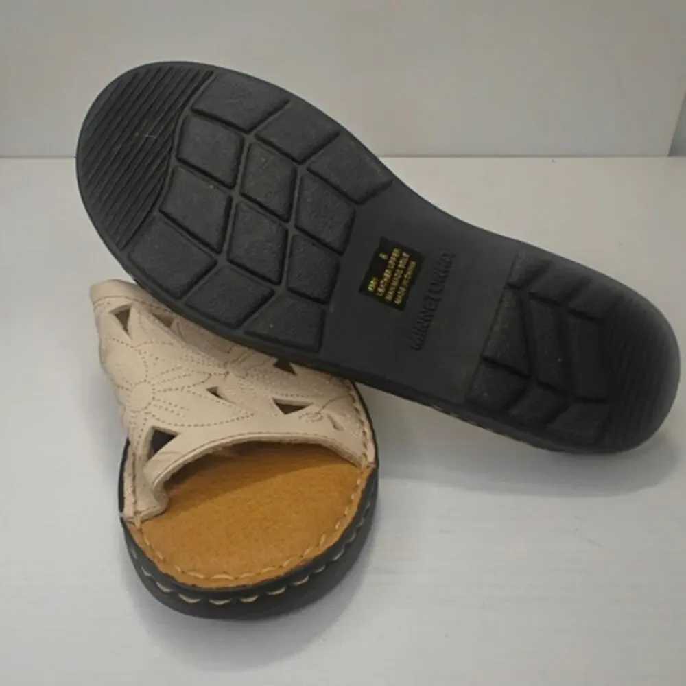 Cream Suede Minnetonka sandals sz 8